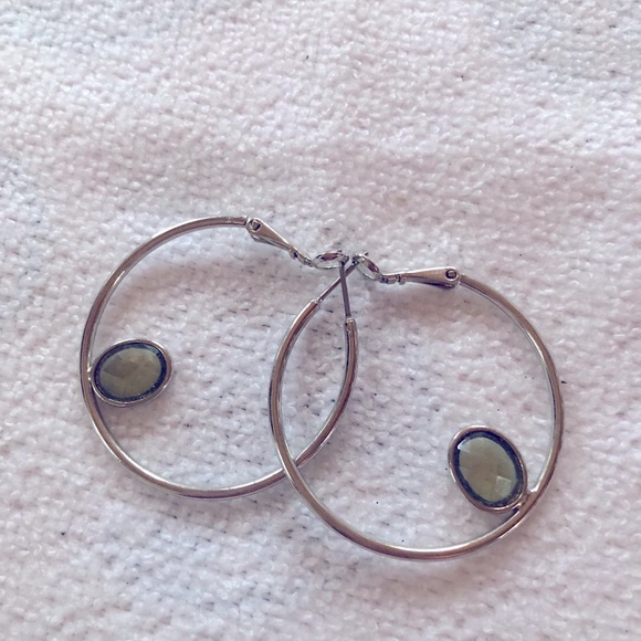 Loops earrings - Picture 1 of 1